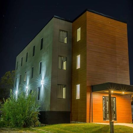 Clifton Hill Hideaway 2B -Two Bedroom Condo Niagara Falls Exterior photo